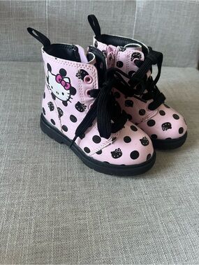Hello Kitty Pink/ Black Polka Dot Logo Lace-Up Boots, Girls 7, Y2K, fashionista
